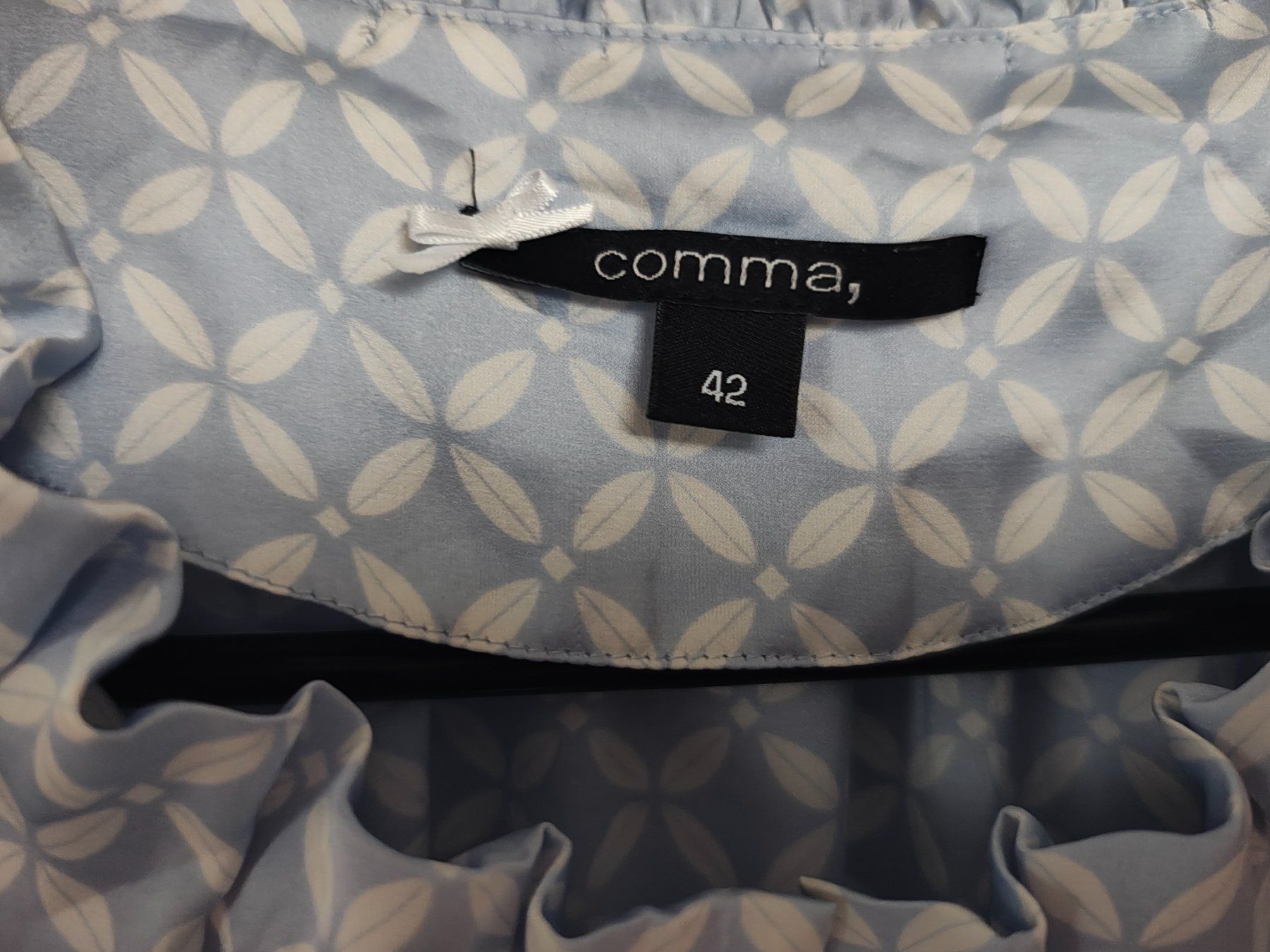 Comma Top: Bluse Comma hellblau Grösse 42 guter Zustand – Usato da Spreitenbach venduto da Pseudobiene 1