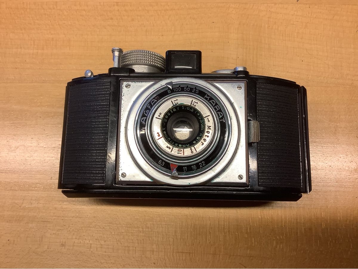 Agfa Fotocamera: AGFA Karat,  Photoapparat  Vintage – Usato da Fribourg venduto da Rosyrosy