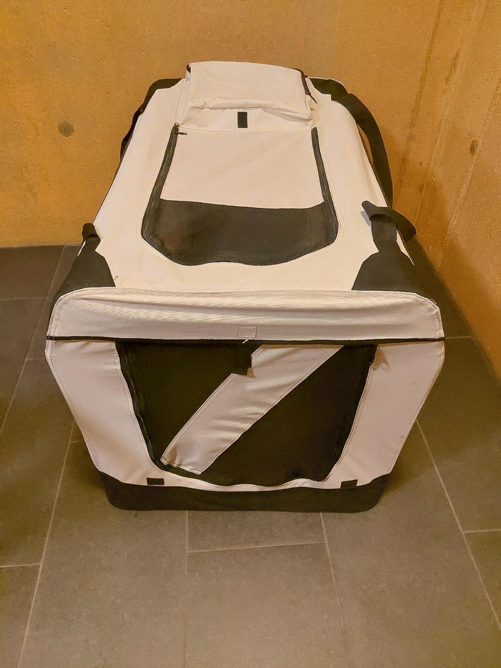 Cucce & Letti: Grosse Hundebox / Transportbox  90x64x65 cm – Usato da Jona venduto da Alles_fuer_Dich 8