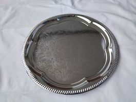 10 neue Metall-Servierteller (Ø 35,5 cm) inkl. Papiersets