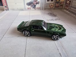 Hot Wheels Pontiac Trans Am dunkelgrün 
