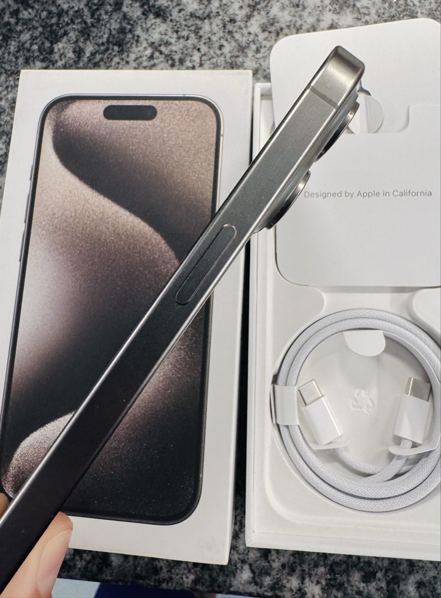 Apple Telefoni cellulari / Smartphones: iPhone 15 Pro Natural Titanium 128GB – Nuovo (secondo la descrizione) da Rotkreuz venduto da Nedoli 4