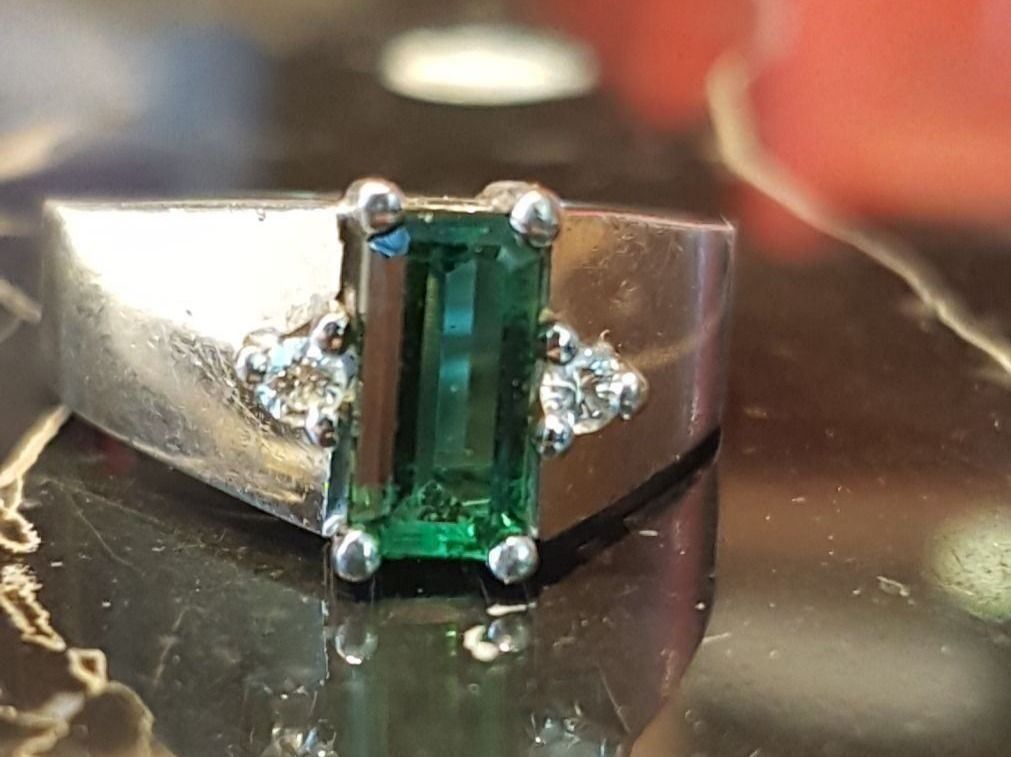 Anelli: Traumhafter Brillantring mit 1 Turmalin – Nuovo (secondo la descrizione) da Unterägeri venduto da Altgoldschmuck 1