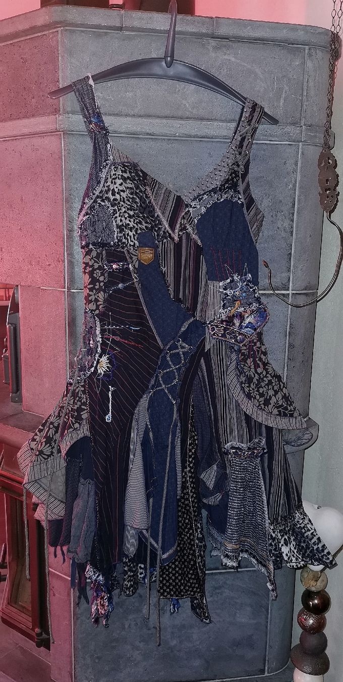 Vestiti: Ausgefallenes Patchwork-Kleid Gr. 38 – Nuovo (secondo la descrizione) da Naters venduto da felizb60