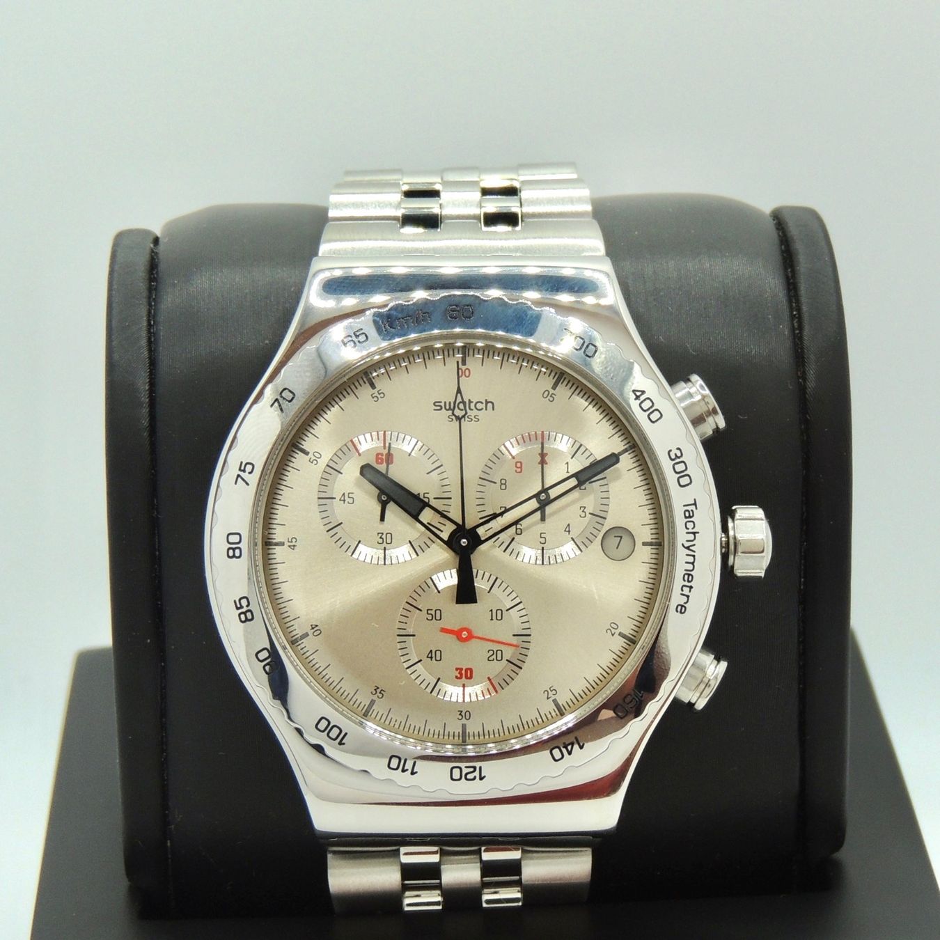 Swatch Uhren: Montre Swatch Irony Chrono "Silverish" neuve – Neu und originalverpackt aus Lausanne von DuGoutetdesCouleurs