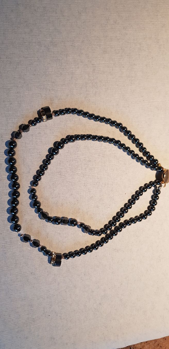 Catenine: Sehr elegante doppelte Perlenkette aus Hämatit !! Einzigart. – Usato da Oberwil b. Zug venduto da Gto469 1