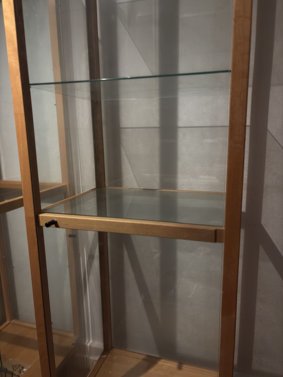 Vitrines: Vitrineschrank Holz Glas gebraucht – Neuf (Voir description) à Zürich par lun_cdx7 3