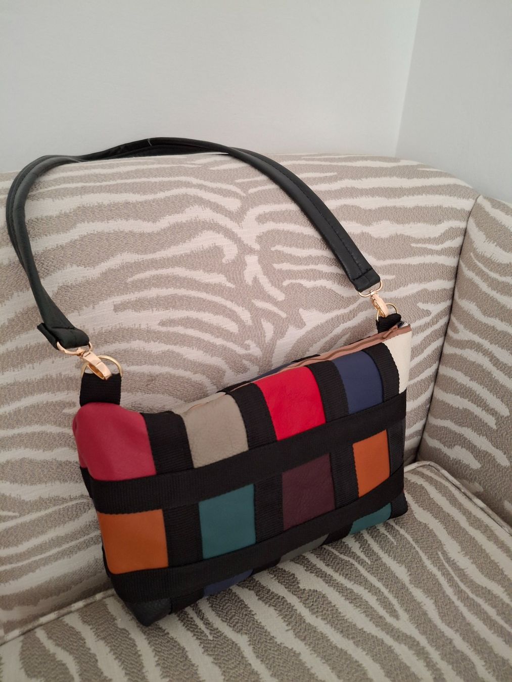 Borse da donna: Farbige Crossover-Ledertasche, neuwertig – Nuovo e nell'imballaggio originale da Bellikon venduto da MellonCollieMitTwint 1