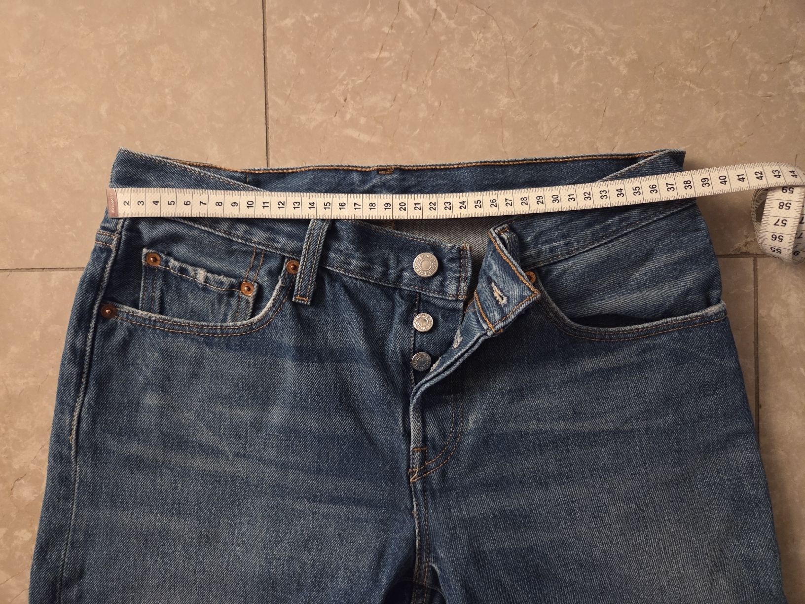 Levi's Jeans: Levi's Jeans 501 – Usato da Reinach AG venduto da zazalino 1