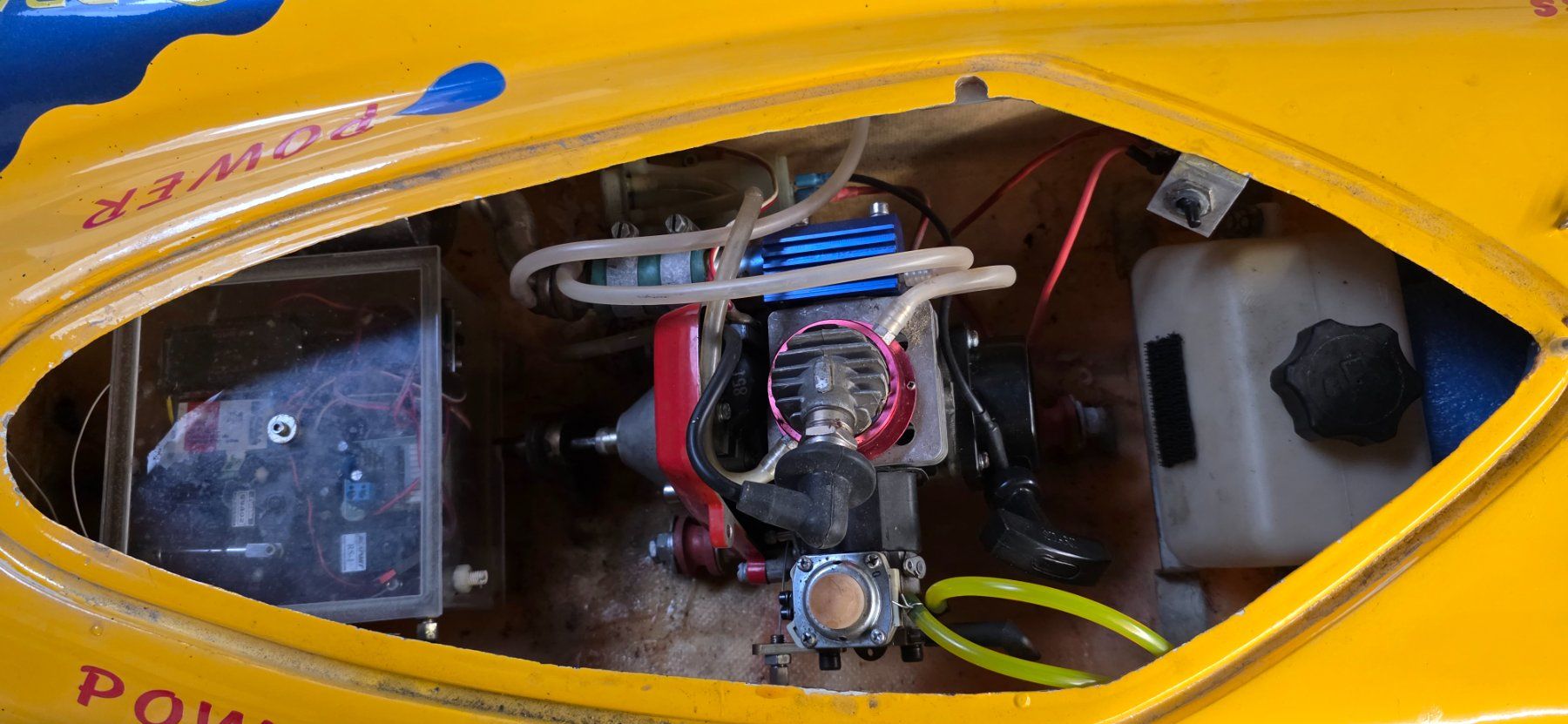 RC Modellbau: 2x Benzin Speedboote inkl. Ersatzmotor – Gebraucht aus HOMBRECHTIKON von Goeggis 7