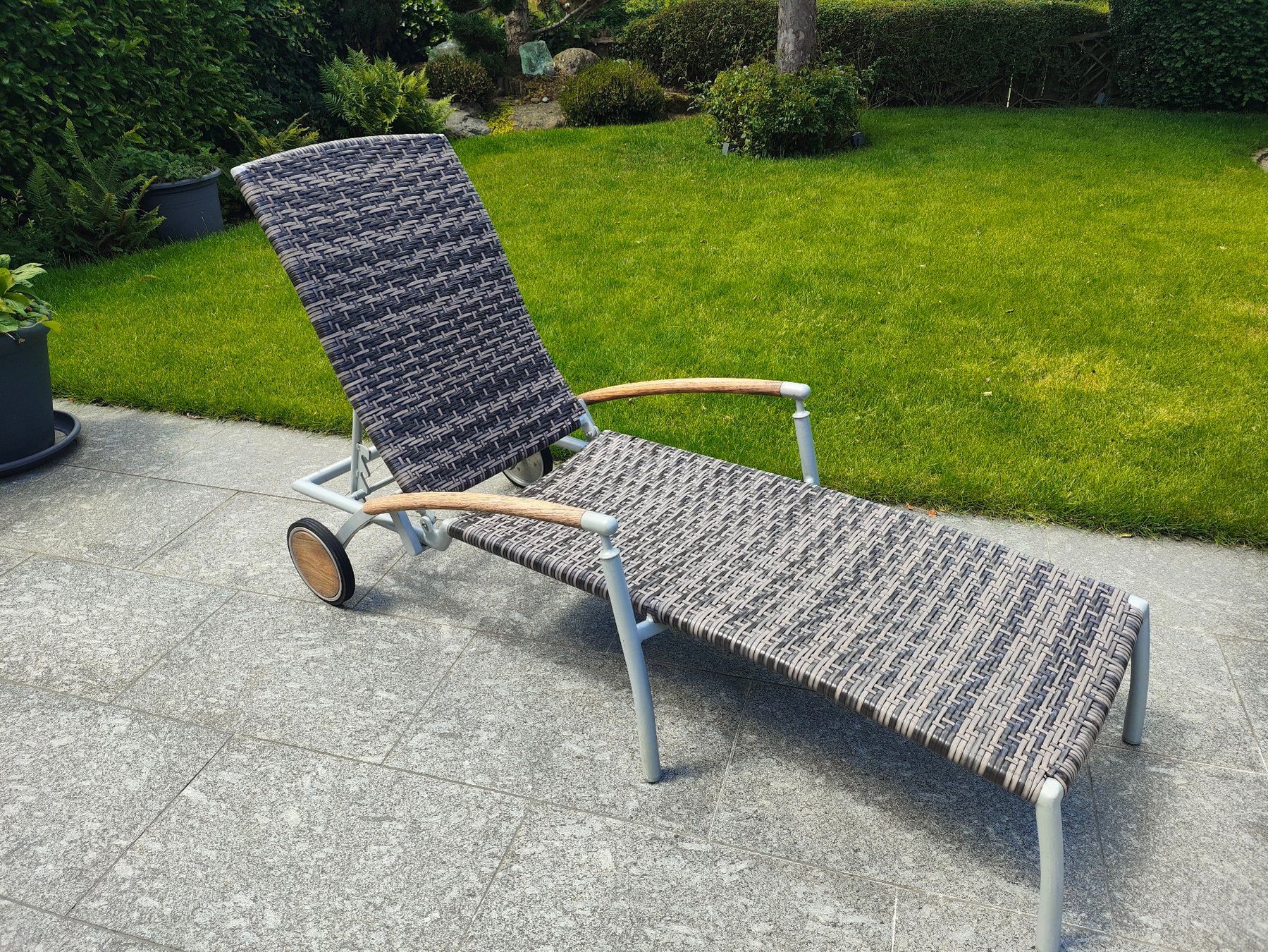Sedie a sdraio: Gartenmöbel -  Liegestuhl Rattan – Usato da Wettswil venduto da pde_5c5d