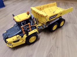 Lego Technic Knickgelenkter Volvo-Dumper (6x6)