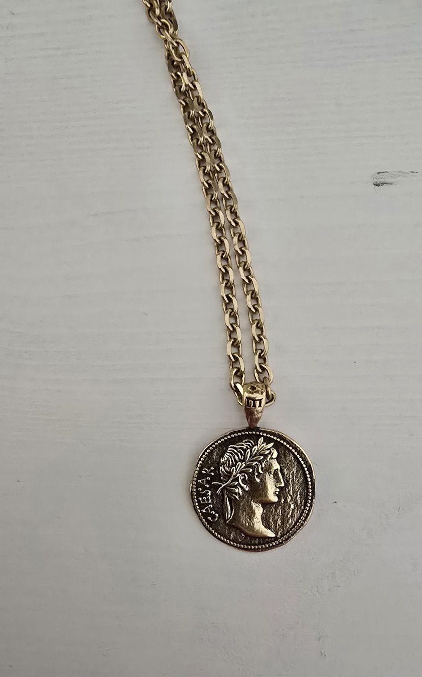 Ciondoli: Pendentif "César" plaqué or – Usato da Aigle venduto da thom_as_7