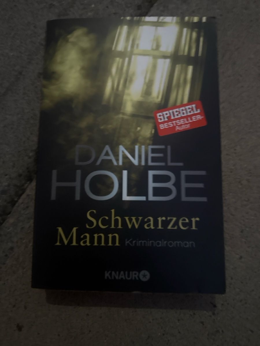 Livres: Daniel Holbe Schwarzer Mann Kriminalroman TB – D'occasion à Zürich par Krikri21