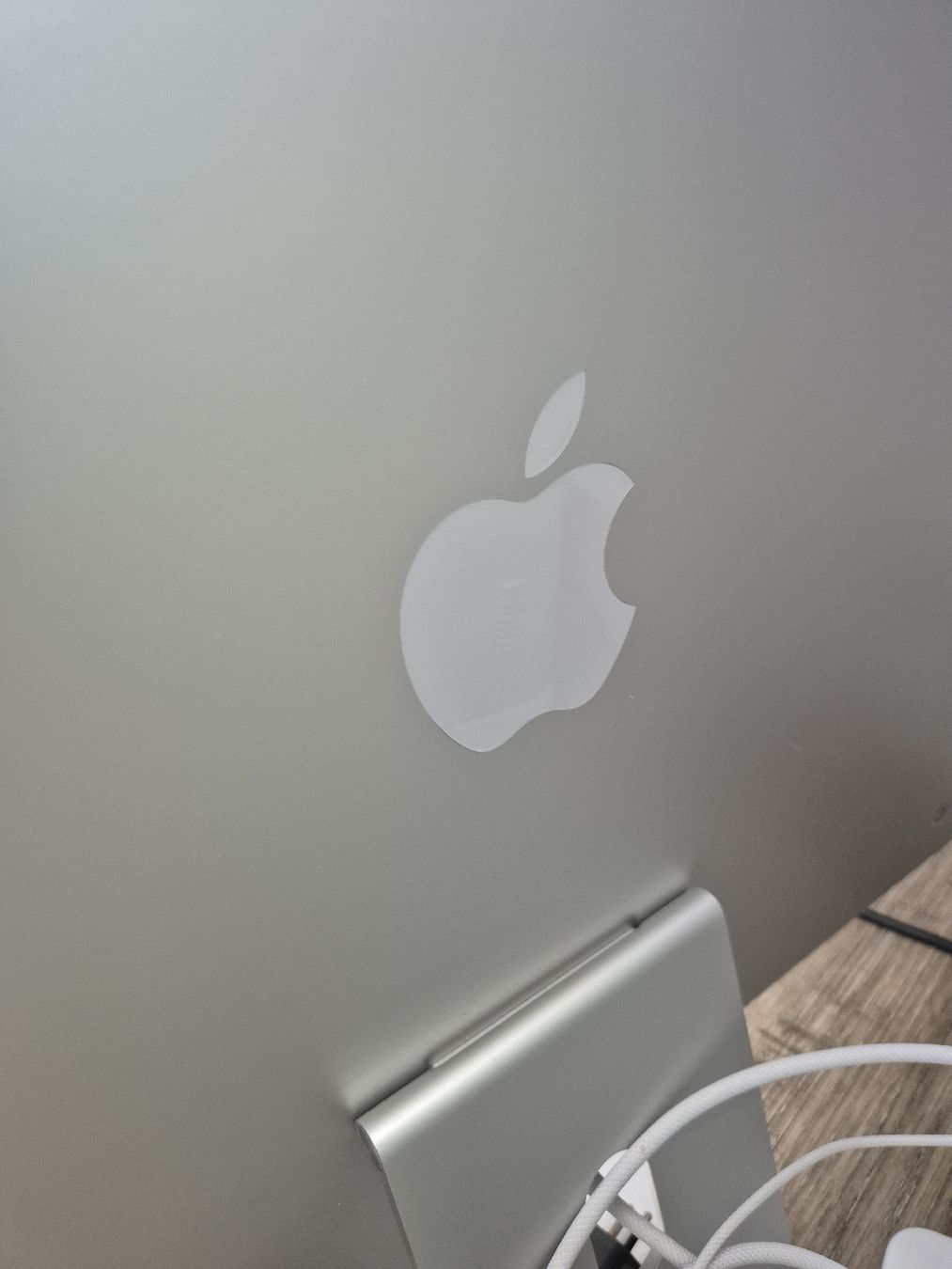 Monitor: Bildschirm Apple – Usato da Rieden AG venduto da fae_s5tp