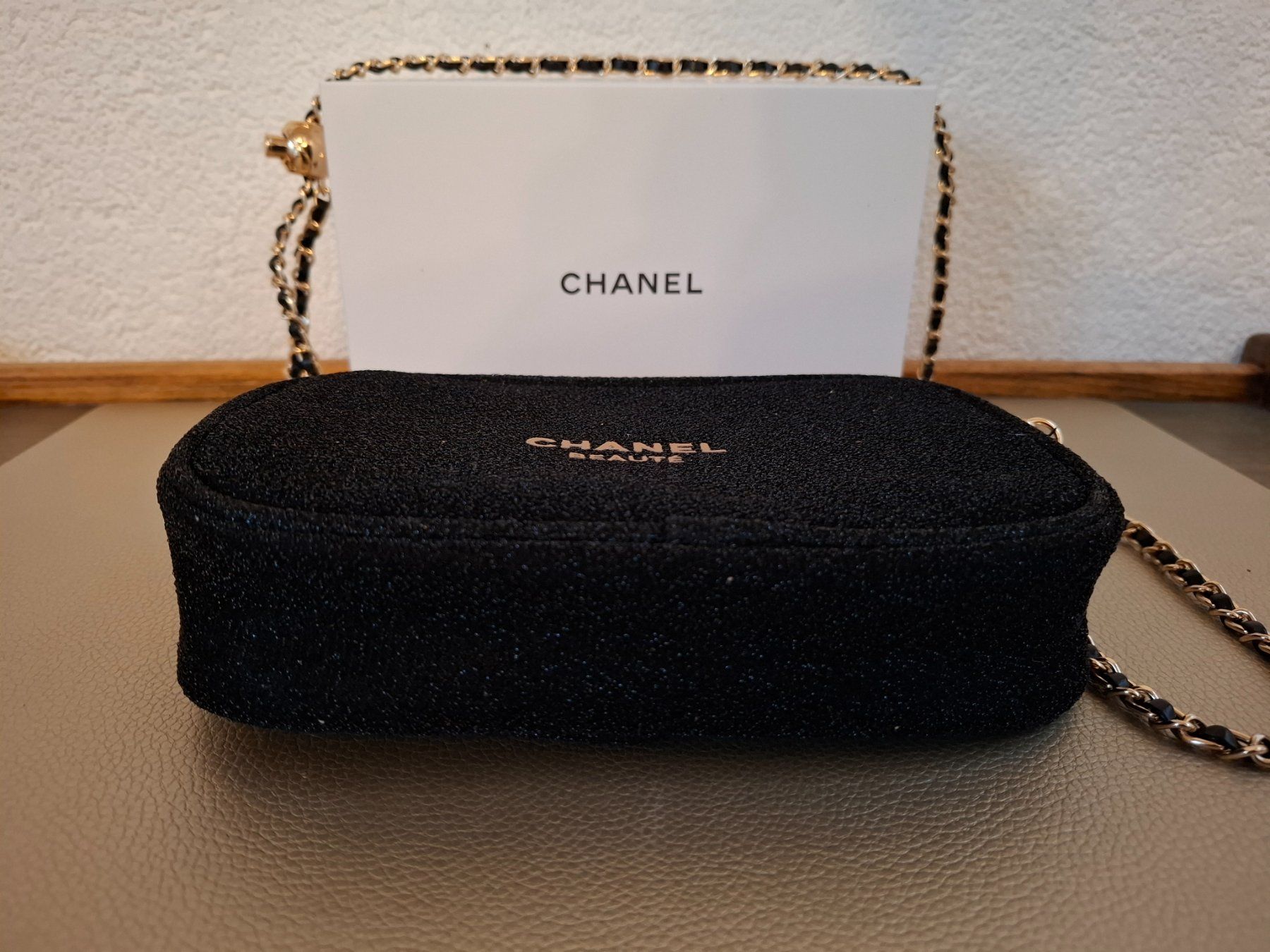 Custodie per cosmetici: Pochette/Sac Chanel (Beauté VIP) - Neuf – Nuovo e nell'imballaggio originale da Meinier venduto da Gattuso22 2