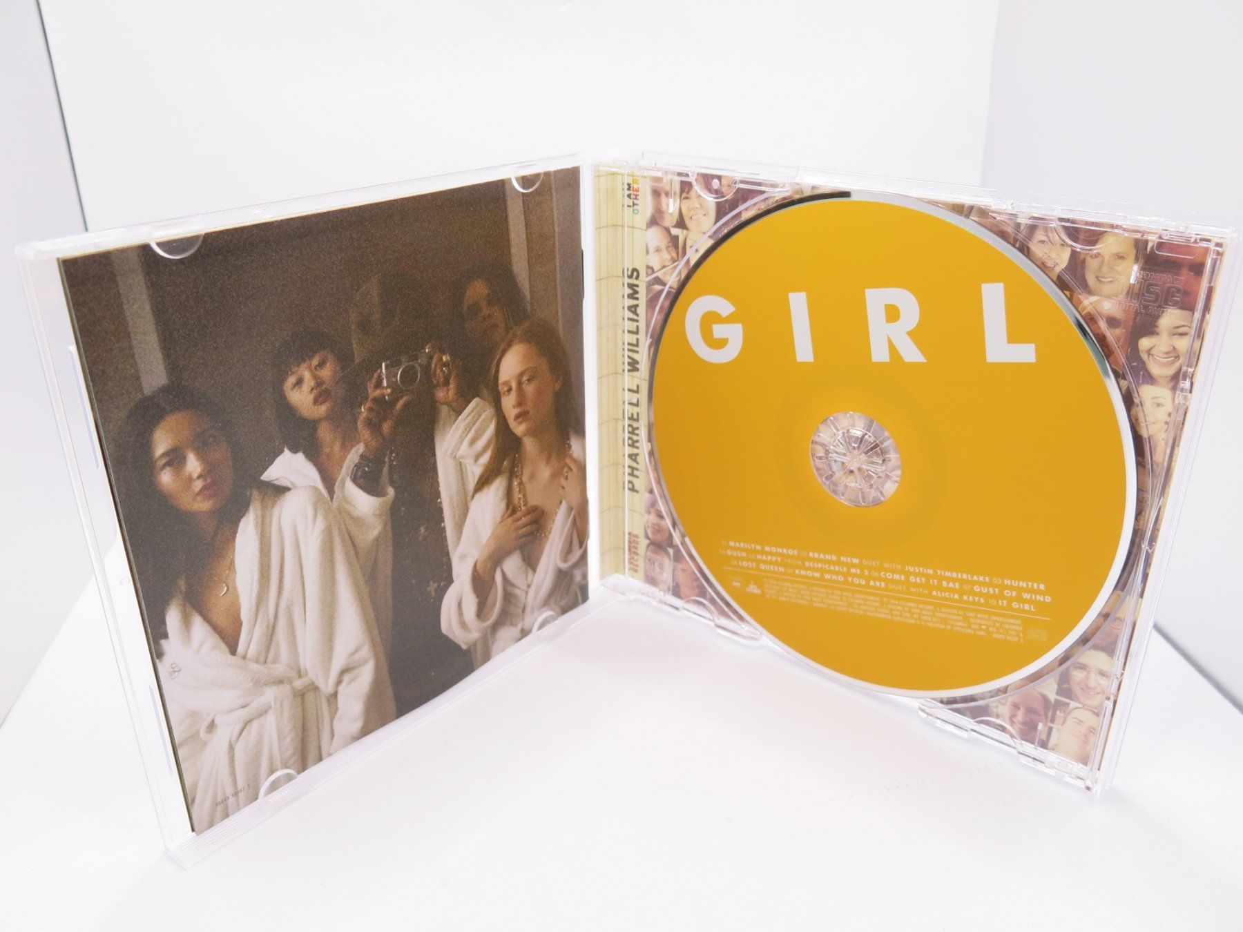CDs: CD Pharrell Williams – G I R L – Gebraucht aus Ernetschwil von luisvonerni 1
