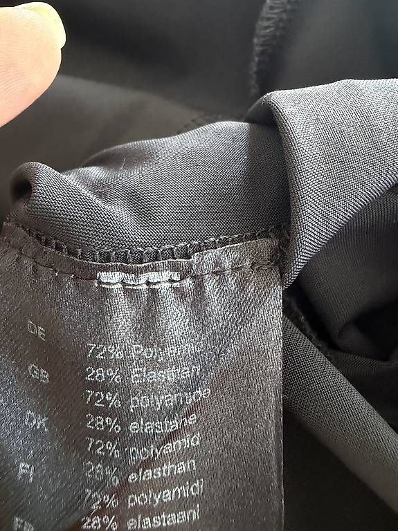 Camicette: Schwarze elastische elegante Bluse von Ventono - Gr. M – Usato da Schliern b. Köniz venduto da tezi 3