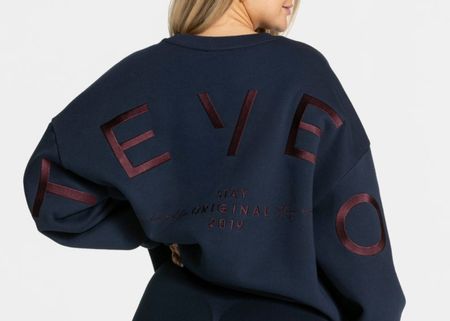 Teveo Signature Oversized Sweater in Midnight XS