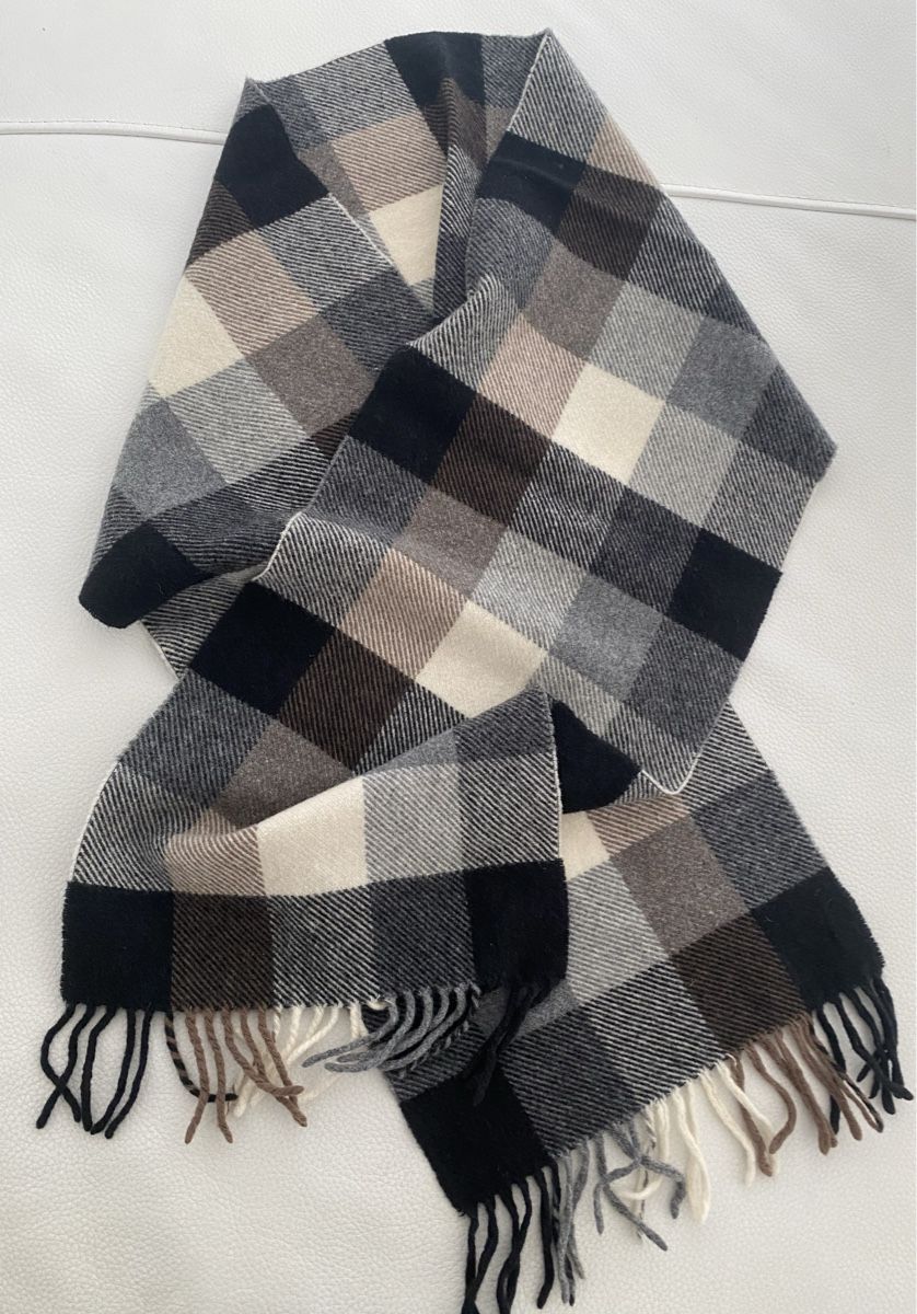 Foulard & Sciarpe: Papillon 100% Lambswolle schal – Usato da Opfikon venduto da Luis144 2