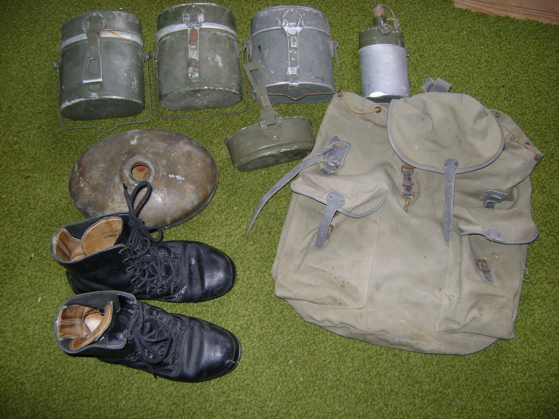 Uniformen: Lot Militär – Defekt aus Sins von tomeks 1