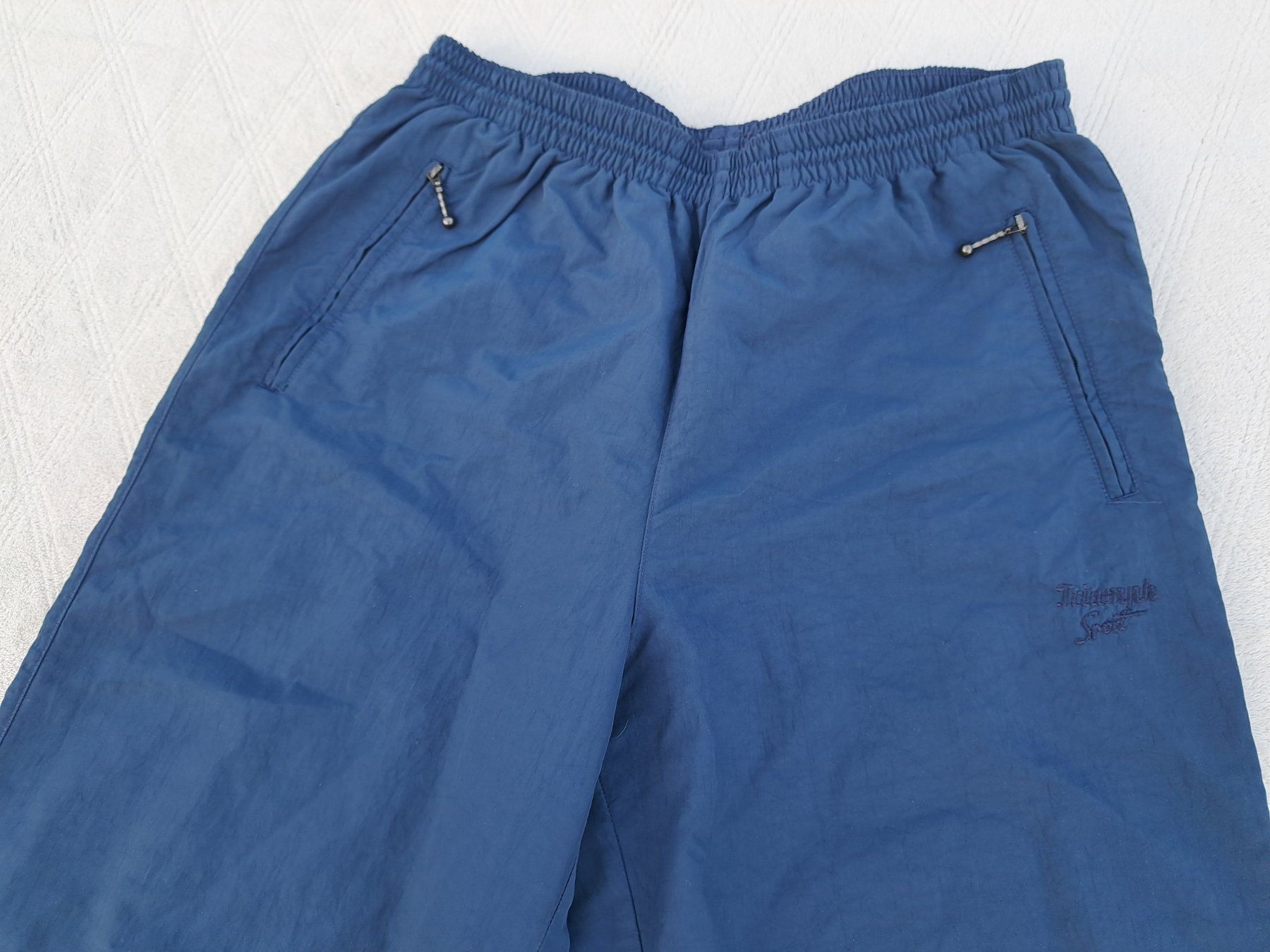 Triumph Pantaloni: Neue Trainerhose Triumph Grösse M – Nuovo (secondo la descrizione) da Gysenstein venduto da joshuas81 1