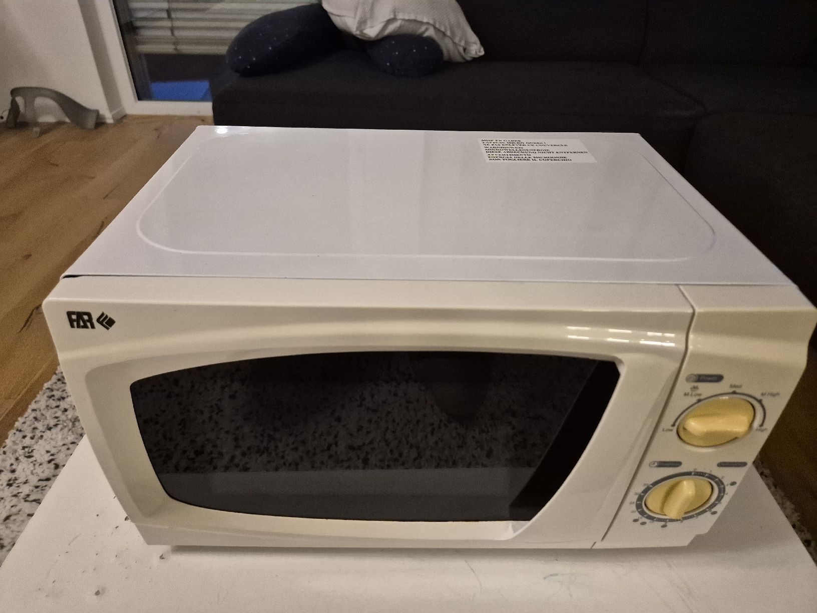 Fours: Micro-ondes – D'occasion à Rossemaison par Eric89 1