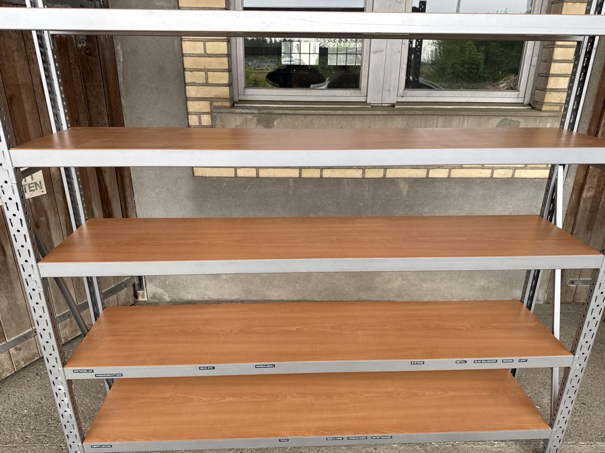 Scaffali: Grosses, robustes Schwerlastregal mit 6 Tablaren – Usato da Effretikon venduto da a.husejni01 2