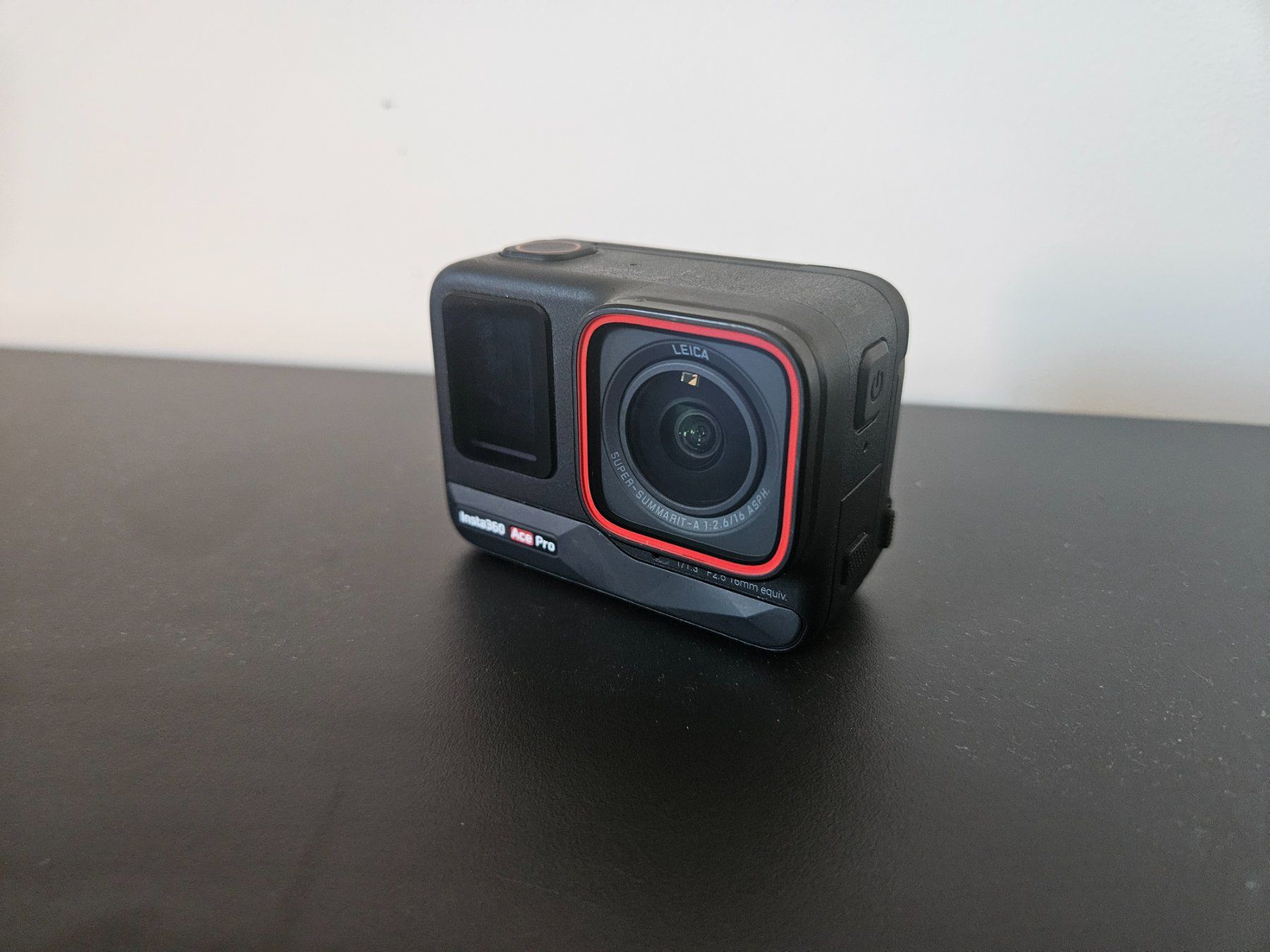 Insta360 Action Cam: Insta 360 Ace Pro (Garantie Digitec) – Nuovo (secondo la descrizione) da Sugiez venduto da 0NEFIVE 2