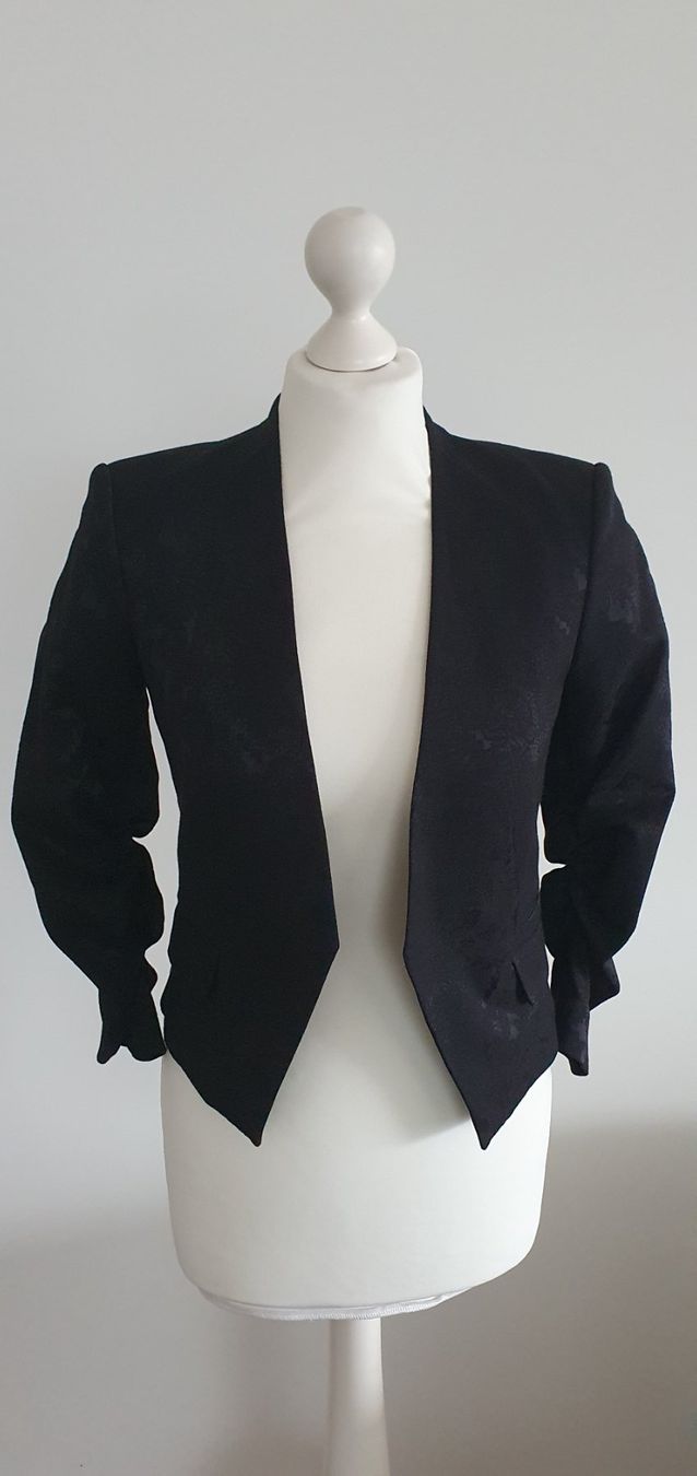 H&M Giacche: Blazer, Spitzenmuster, schwarz Gr 34 Neu – Usato da Stansstad venduto da InStyle8