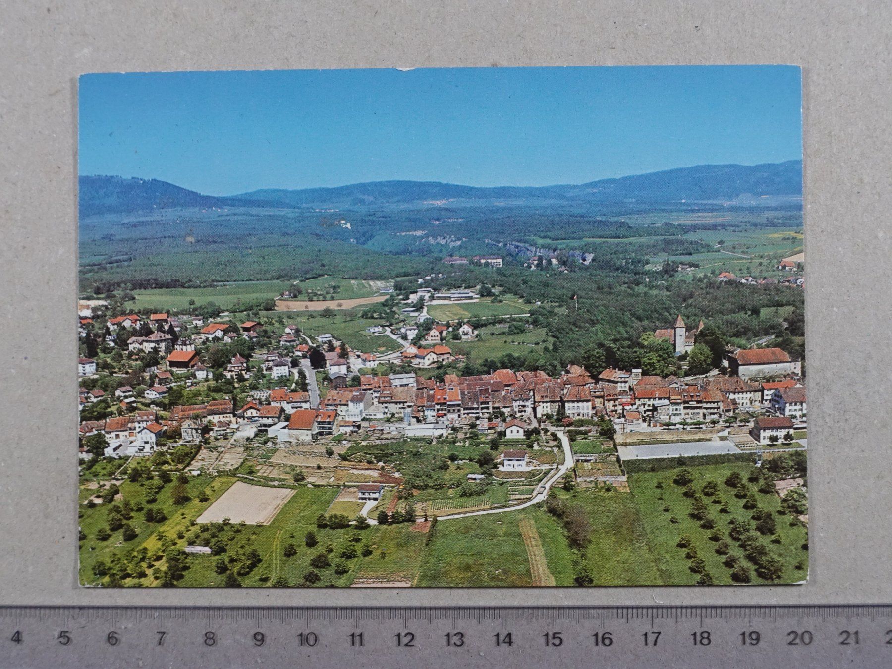 Ansichtskarten: La Sarraz – Gebraucht aus Lenzburg von fh1