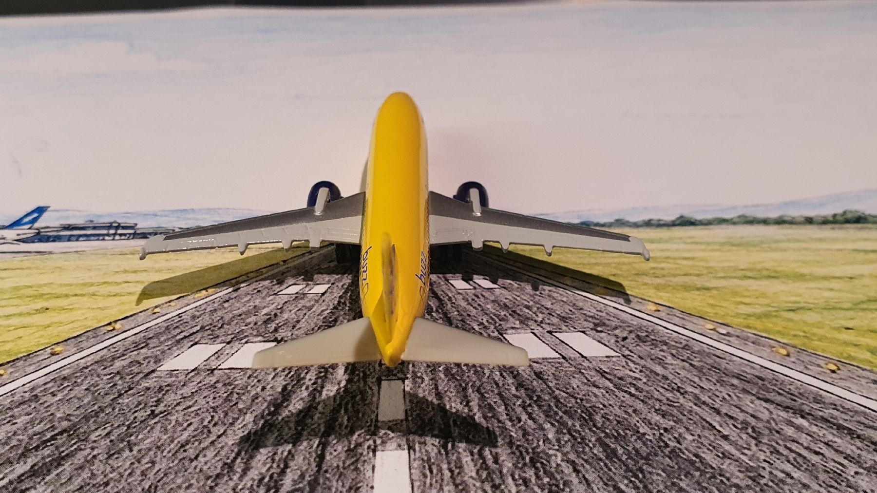 Herpa Kit di modellismo & Modellini statici: HERPA BOEING 737-300 BUZZ 1:500 – Usato da Männedorf venduto da Modellbau-wyss