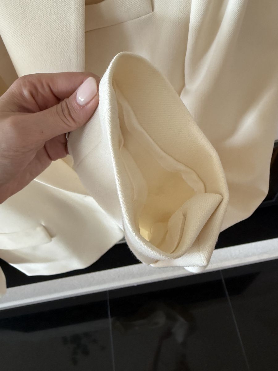 Zara Giacche: Cream Zara Blazer size S – Usato da Kilchberg venduto da anloufra 4