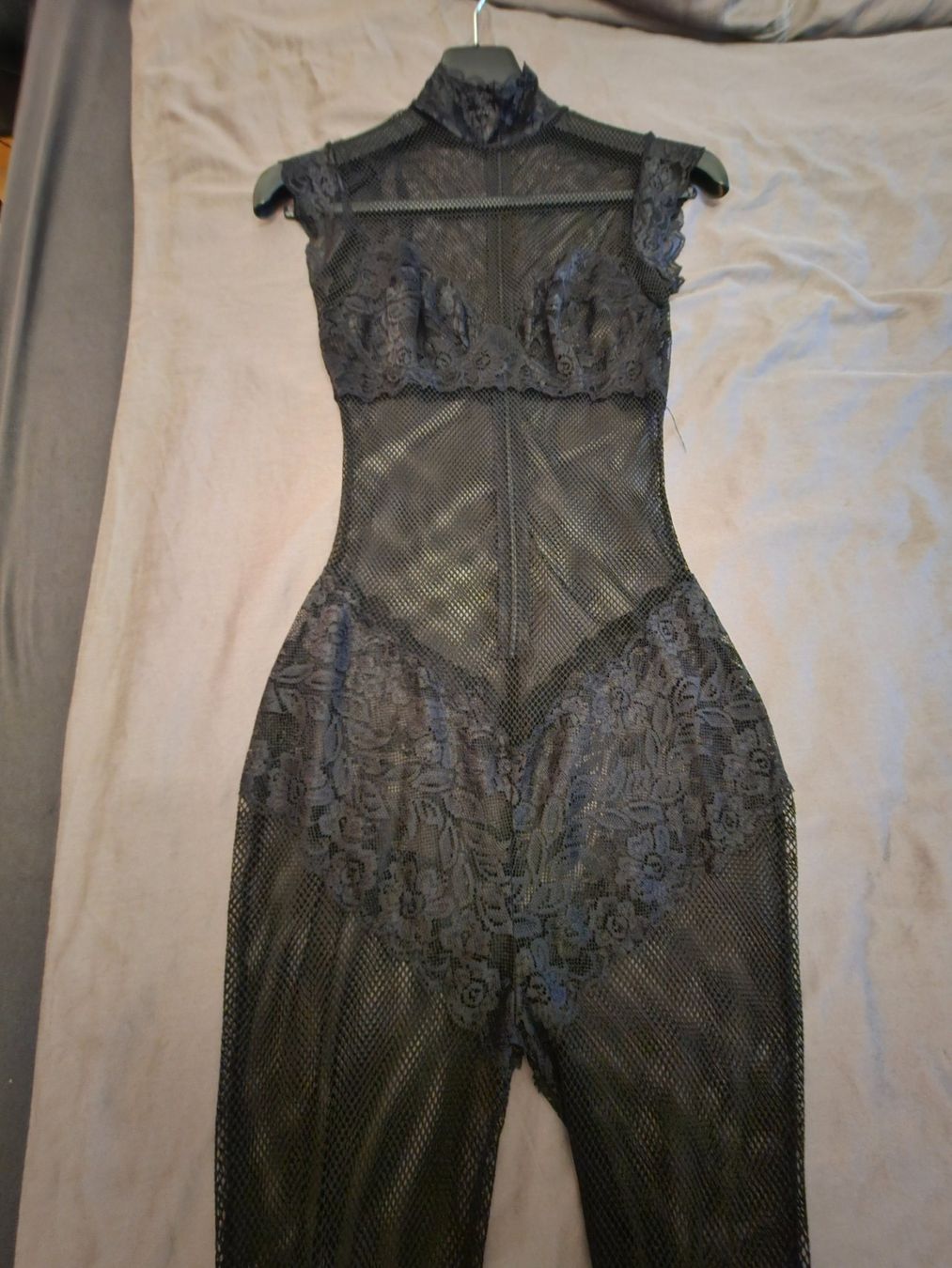 Tute: Schwarzer Spitzen-Jumpsuit, Grösse S, neuwertig! – Nuovo (secondo la descrizione) da Zürich venduto da SkullLady88 1