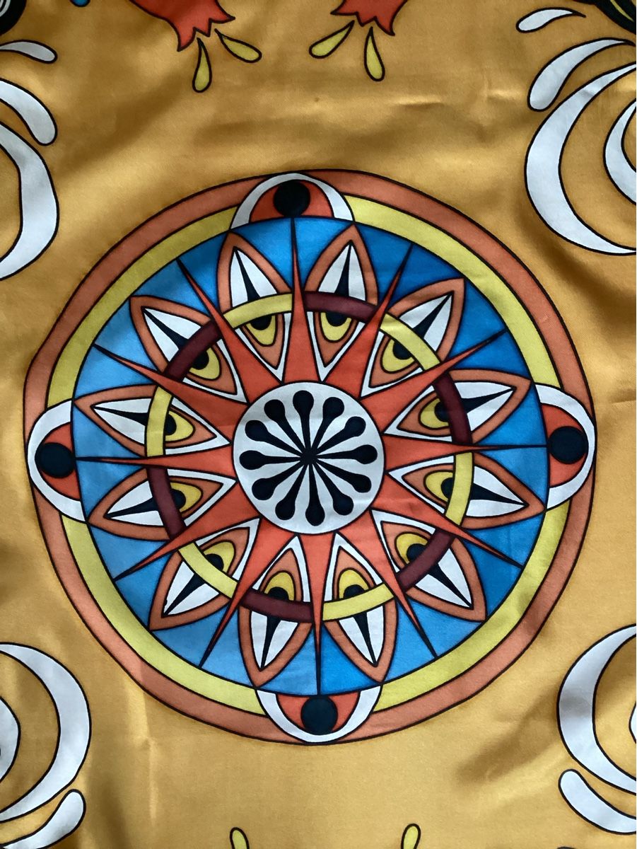 Foulard & Sciarpe: Seidenfoulard – Nuovo e nell'imballaggio originale da Salenstein venduto da Esprit57 2