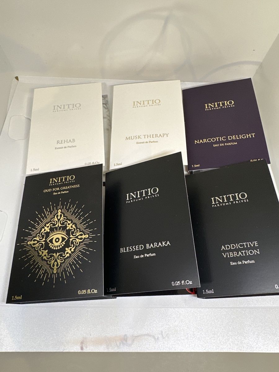 Initio Profumi & Eau de Toilette: Échantillons de parfums Initio - Lot découverte luxe! – Nuovo (secondo la descrizione) da Pully venduto da Natala