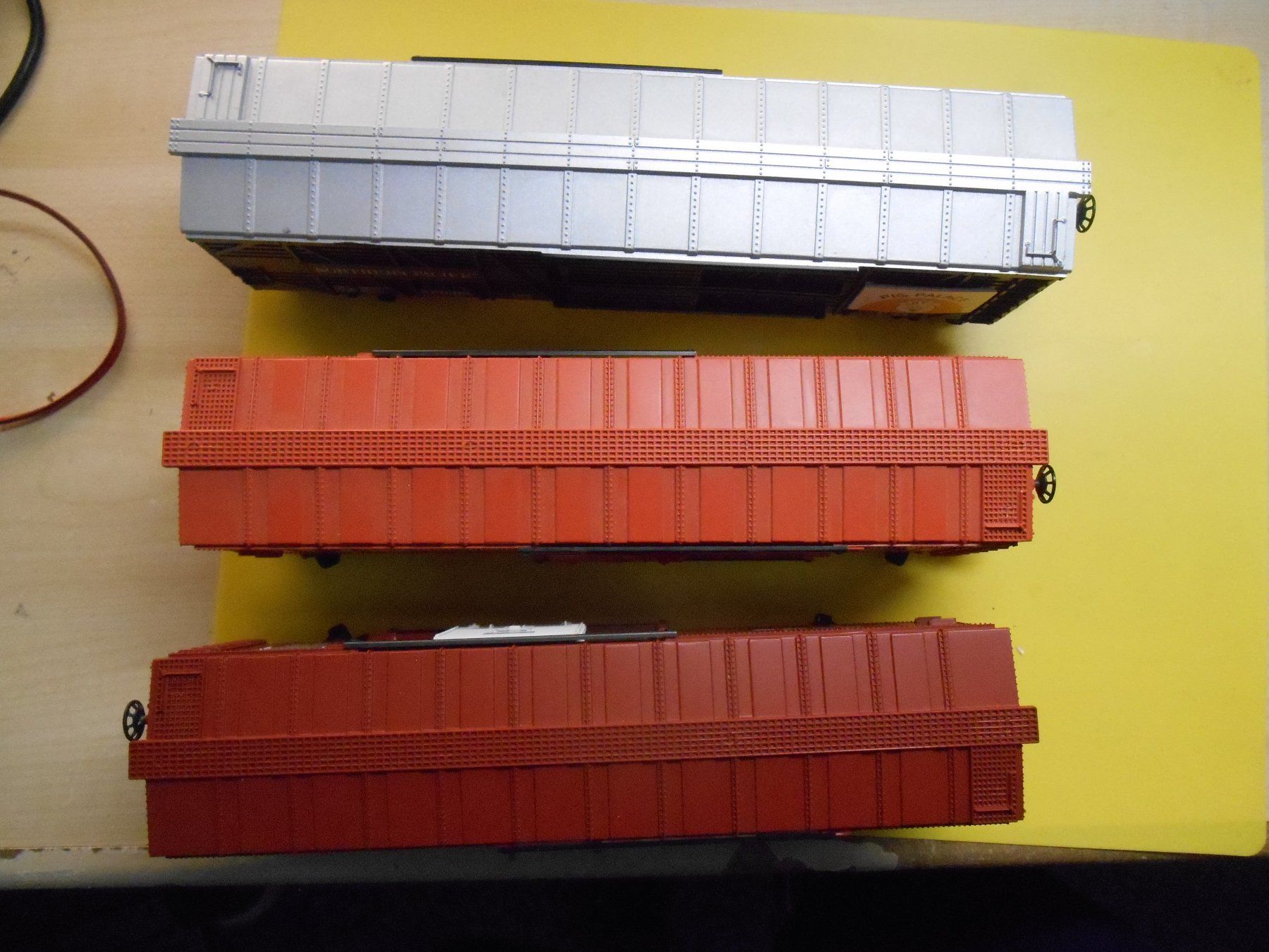 Lionel Modellini di ferrovie: 3 x LIONEL BOX CARS – Usato da Wohlen AG venduto da timpojim1 3