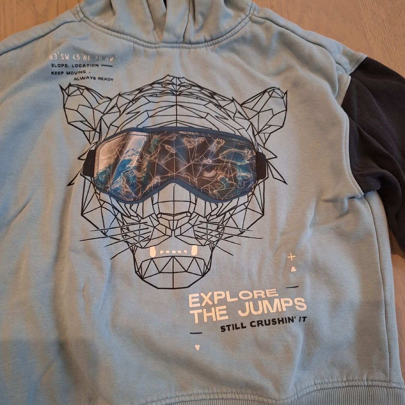 C&A Pullover & Sweatshirts: Cooler Kapuzenpulli, Gr. 134 – Neu (gemäss Beschreibung) aus Dachsen von Luna261081 1
