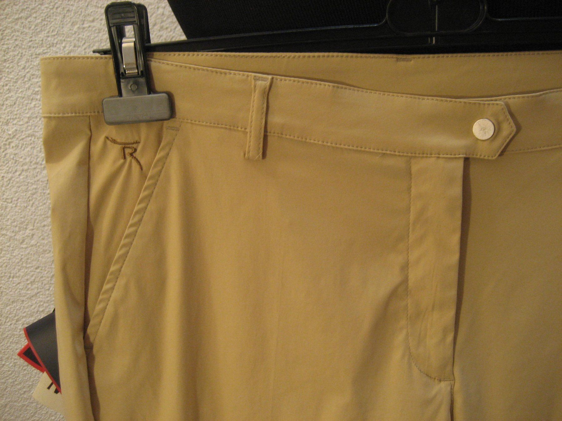 Pantalons: Pantalon Chervo taille 48, neuf – Neuf avec emballage d'origine à Delémont par marryb 1
