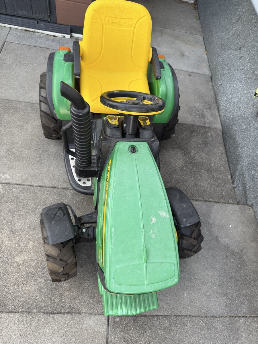 John Deere Véhicules pour enfants: Elektro Traktor – D'occasion à Attiswil par maialina 1