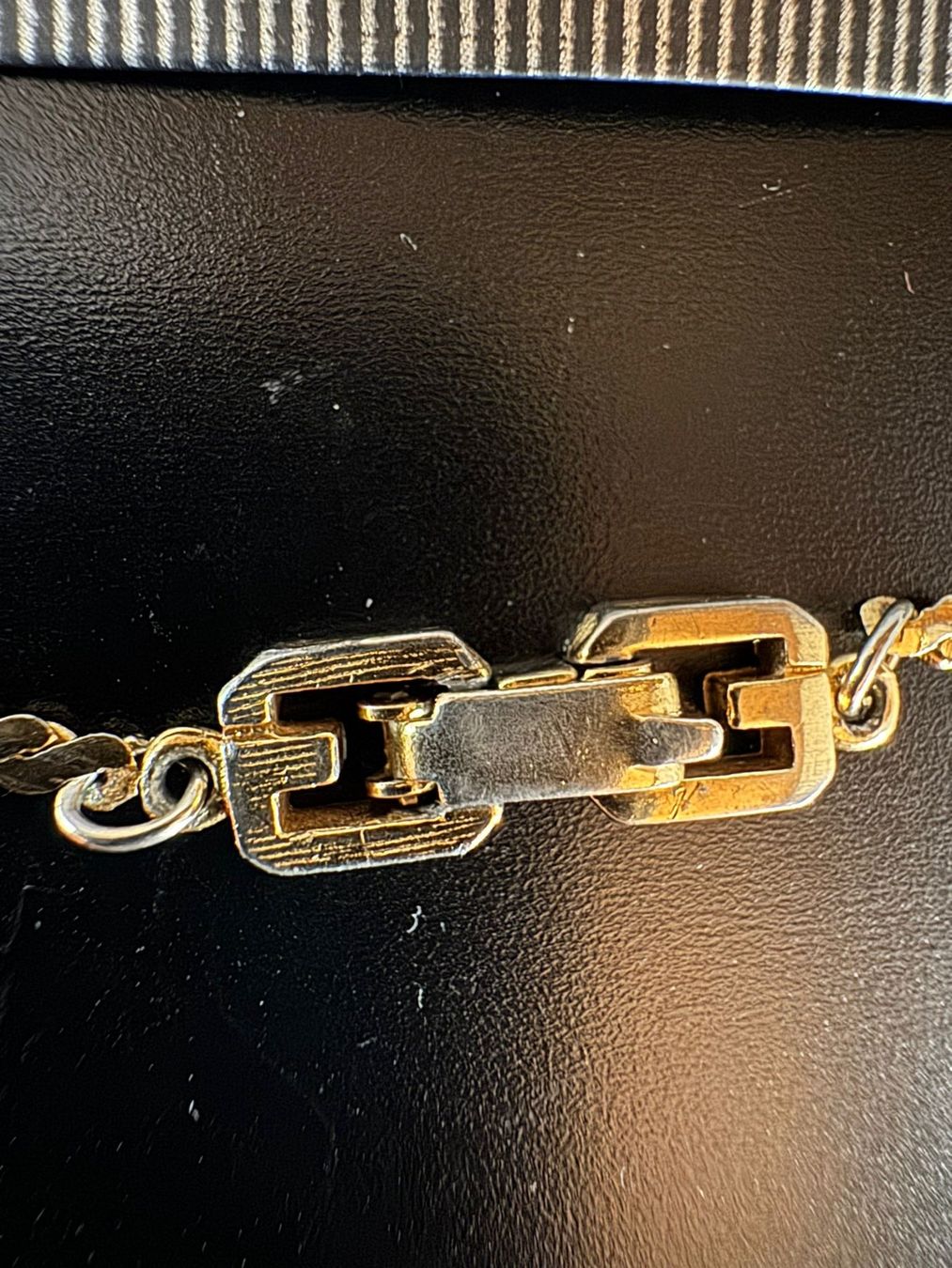 Givenchy Bracciali & Braccialetti: Givenchy Vintage Armband goldfarben 17 cm – Usato da Winterthur venduto da Dejv 3