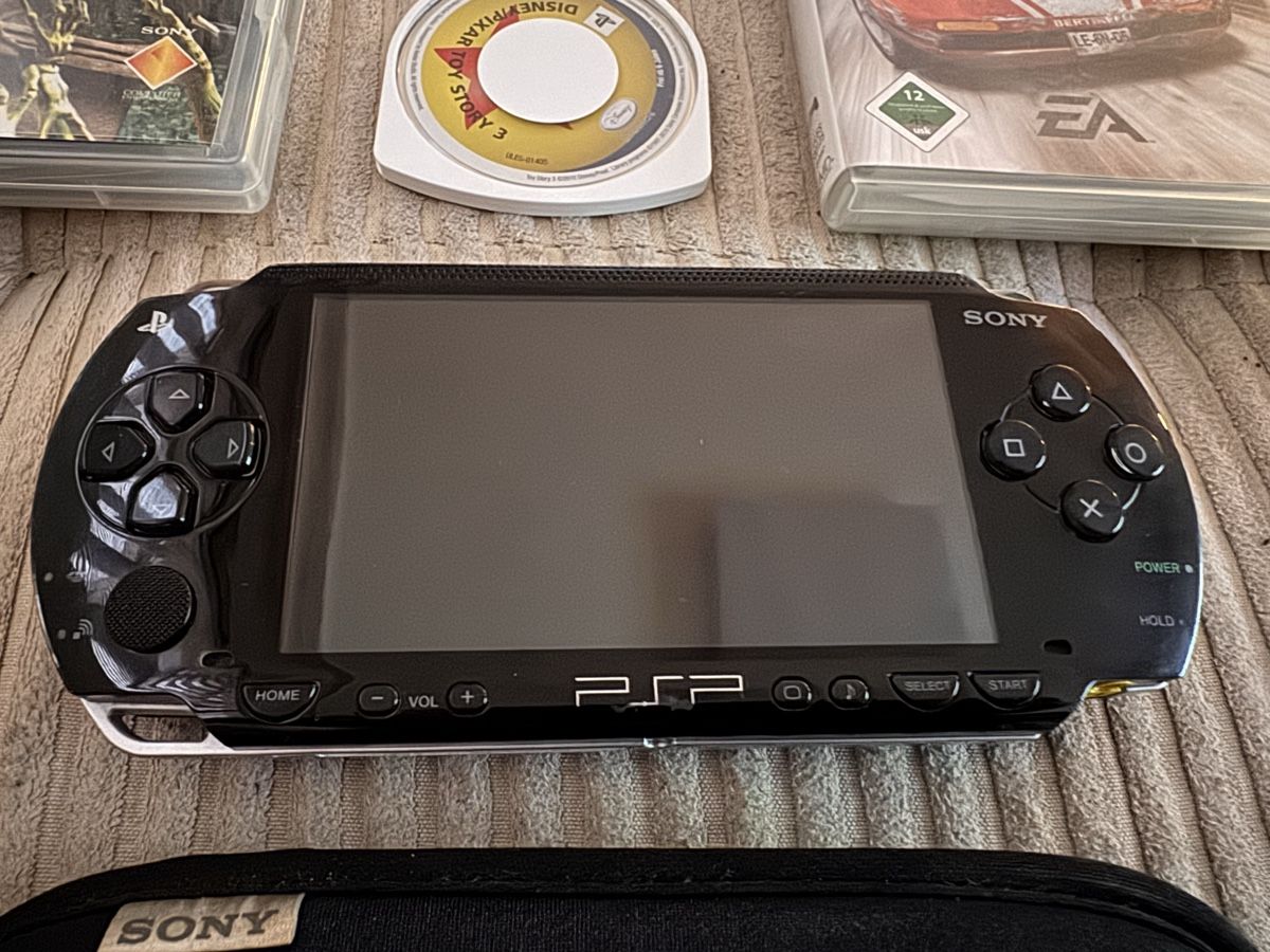Sony Consoles: PSP mit Spielen – D'occasion à Laupen BE par WinterSnow 2