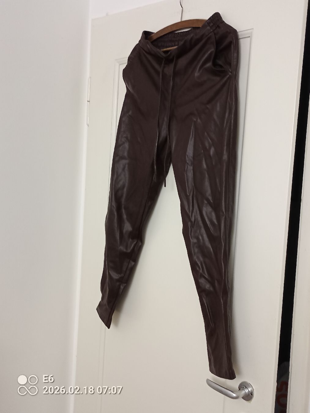 Pantalons: Hose im Lederlook Marke: EDC – D'occasion à Zürich par Mitzi6