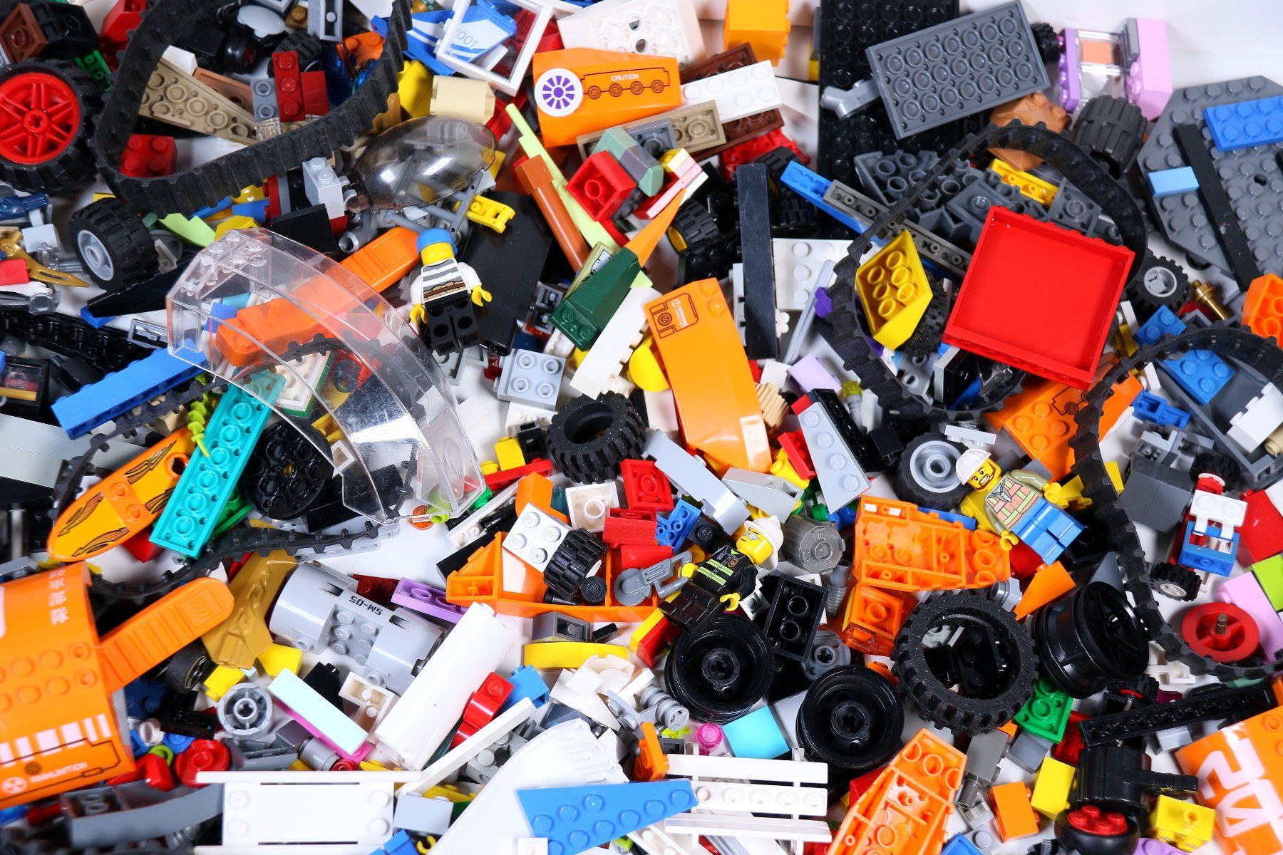 Lego Baukästen: 1.5 kg. Legoteile mit Minifiguren – Gebraucht aus Hettlingen von Scholi99 2