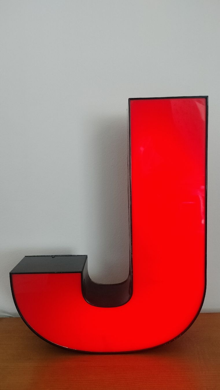 Lampade: Vintage Leuchtbuchstabe J 45,5cm – Usato da Steinmaur venduto da Julian.W_CH-8162