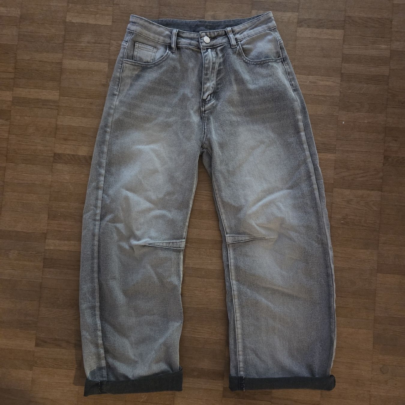 Jeans: Barrel Jeans grau Gr. L elastisch – Usato da Näfels venduto da CH.Kchlineknopf