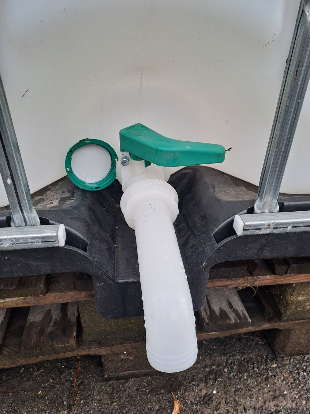 Abreuvoirs & Auges: Lebenmittelechter IBC Container 1000lt – D'occasion à Weissbad par enzian10_1 1