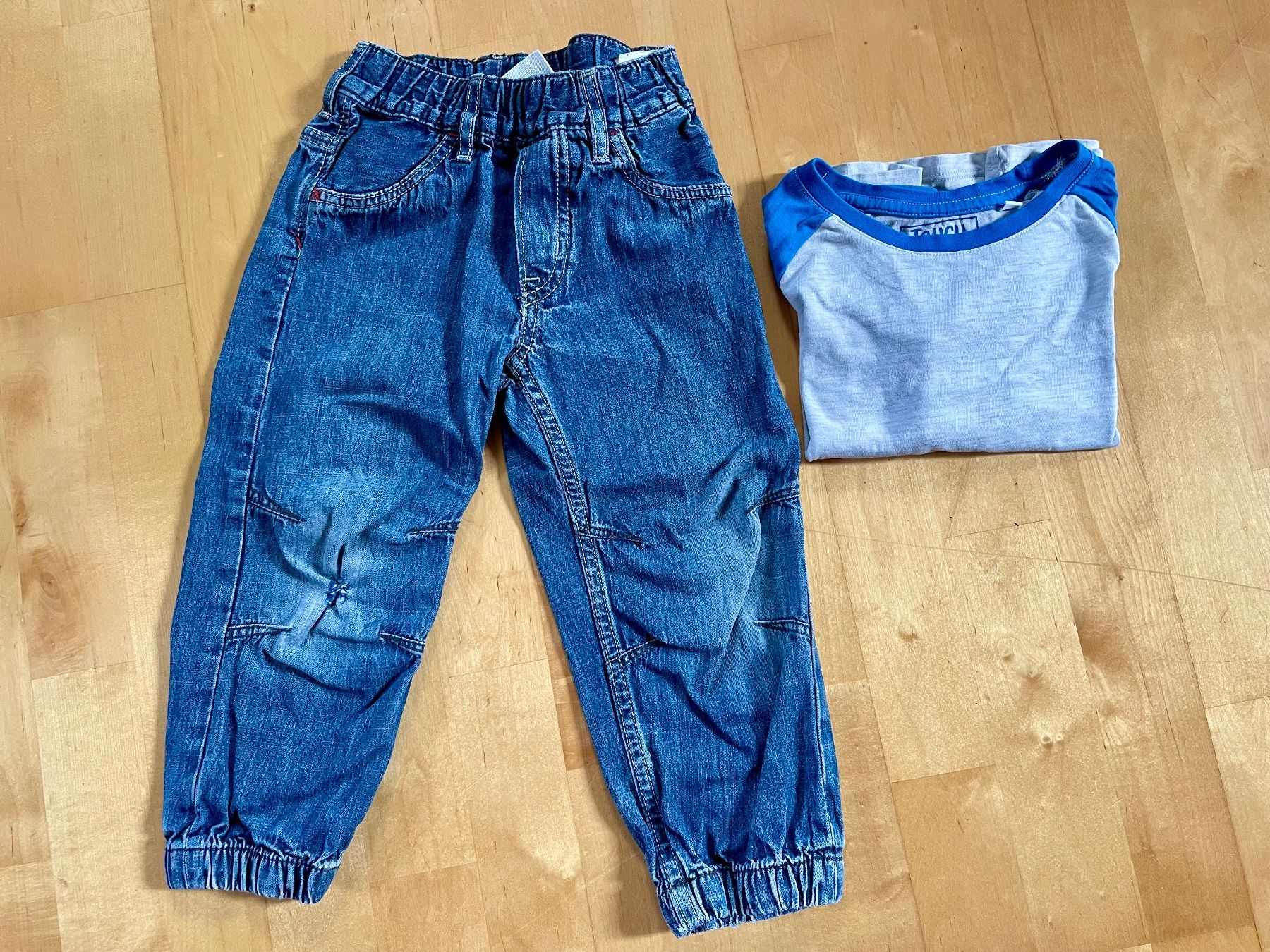 Hosen: leichte Jeans Gr 98 – Gebraucht aus Hüntwangen von fra_7nd2