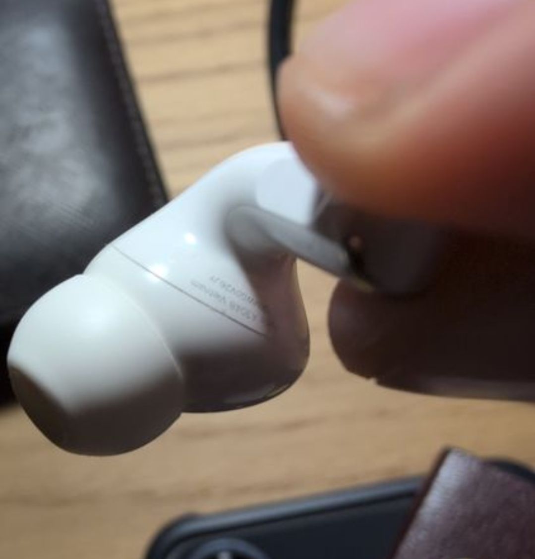 Apple Kopfhörer: Airpod Pro 2 left - USB C – Gebraucht aus Lausanne von jps_wt2m 1