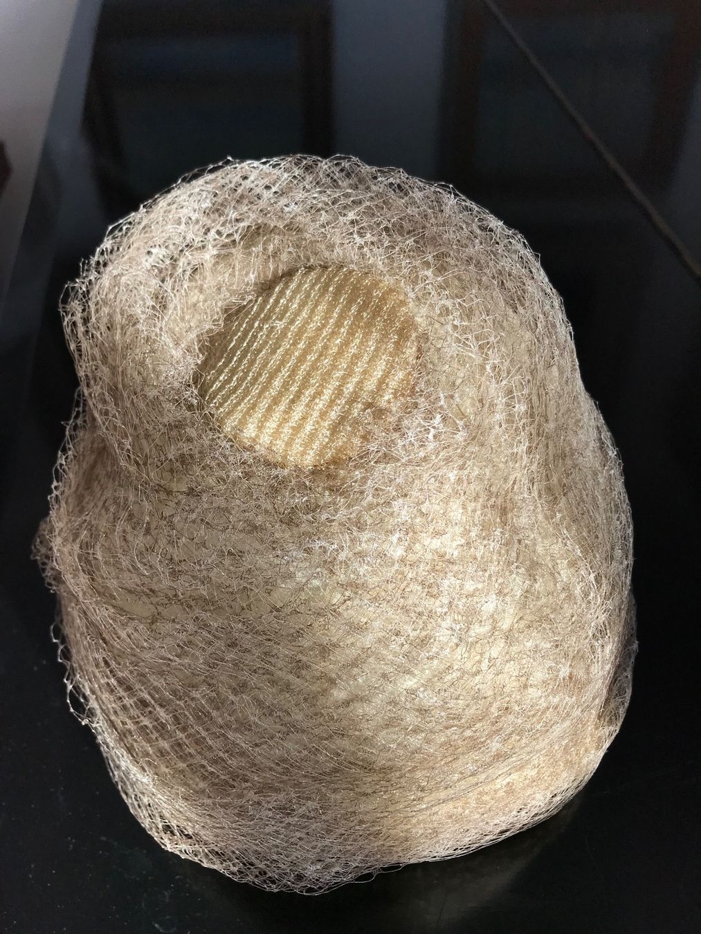 Copricapi, berretti & cappellini: Chapeau doré dame d’époque – Usato da Villeneuve VD venduto da sim_q5hp 2